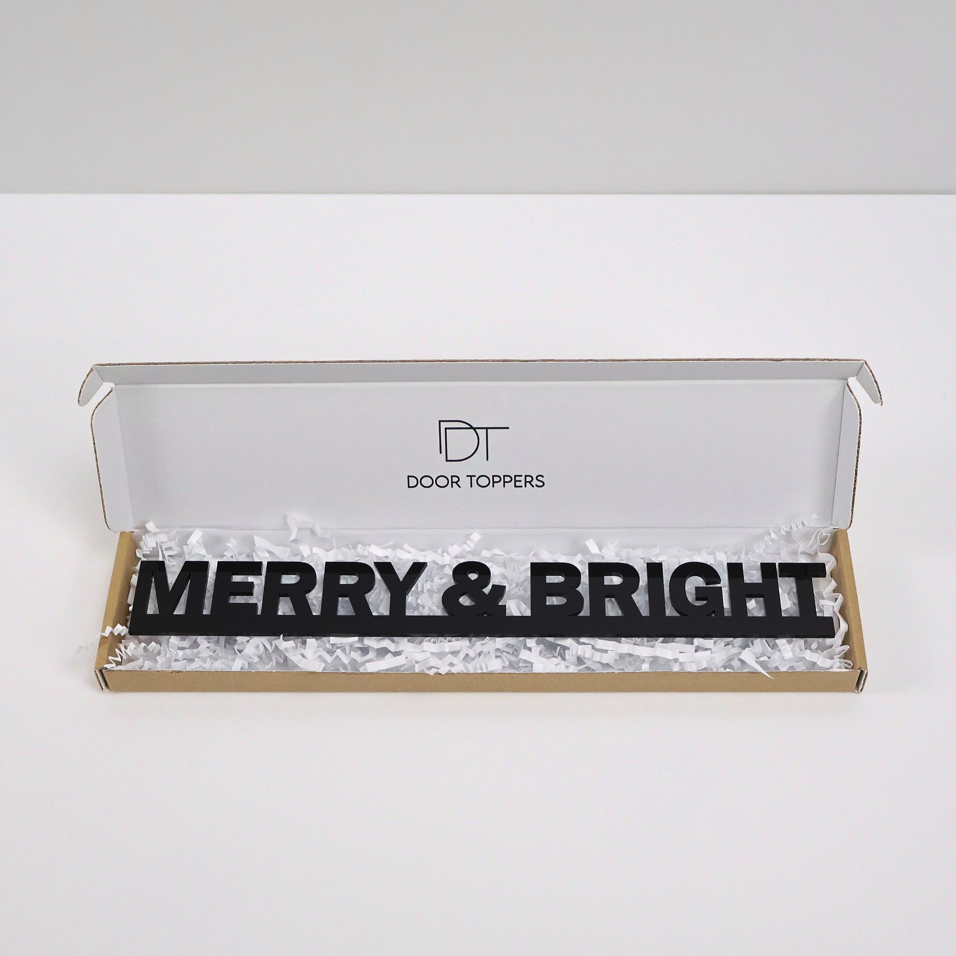Eco-friendly packaging for MERRY & BRIGHT festive sign